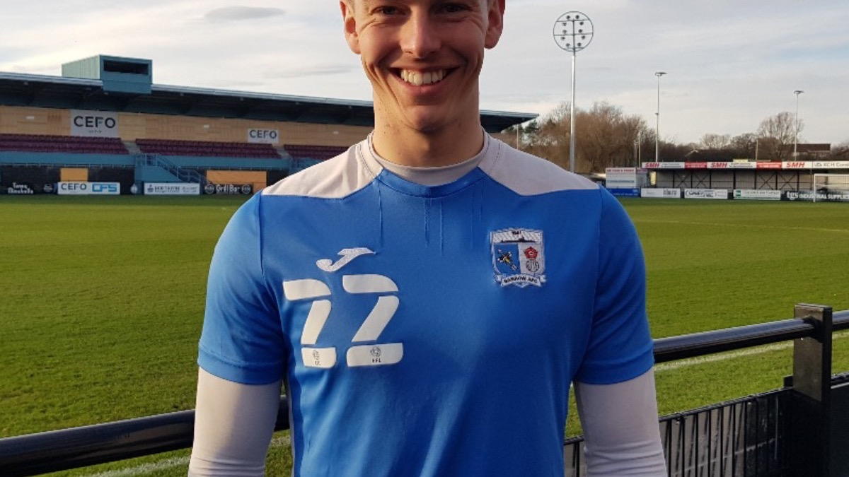 South Shields bring in keeper