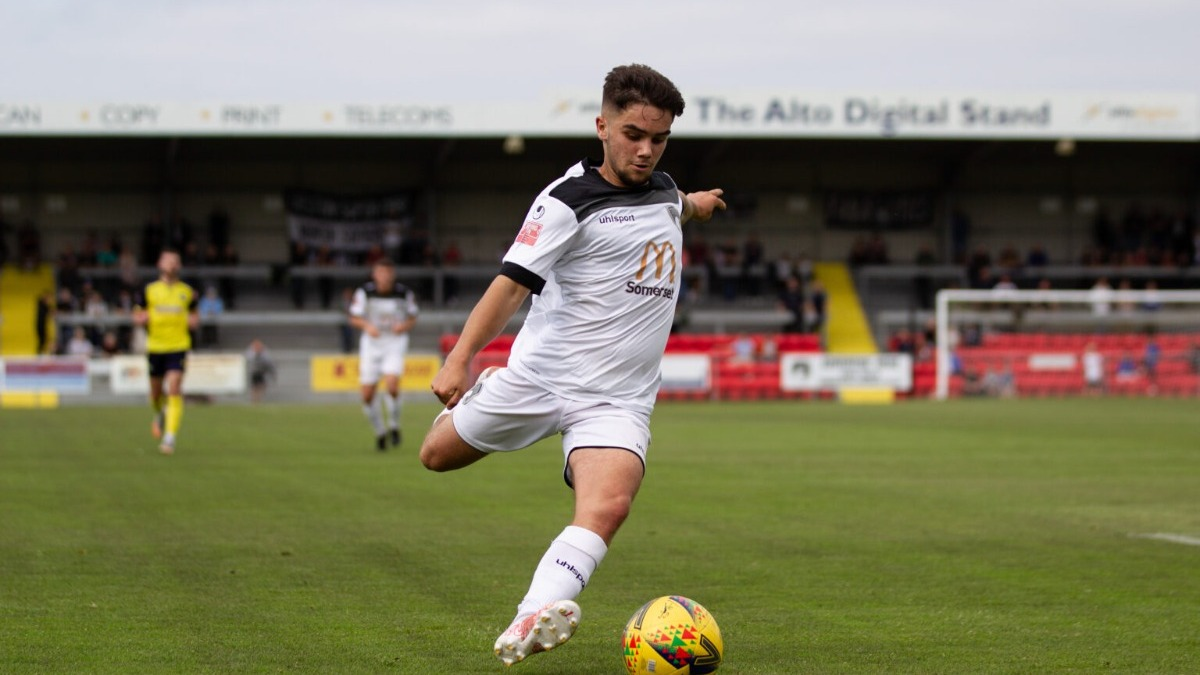 Weston-super-Mare AFC Winger Jay Murray Extends Contract