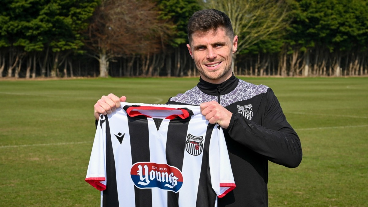 Grimsby Town Secure Holohan Signing
