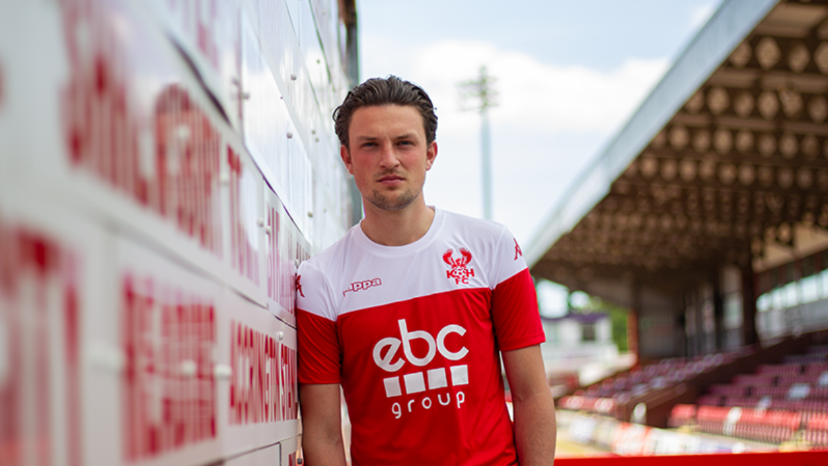 Owen-Evans signs for Harriers