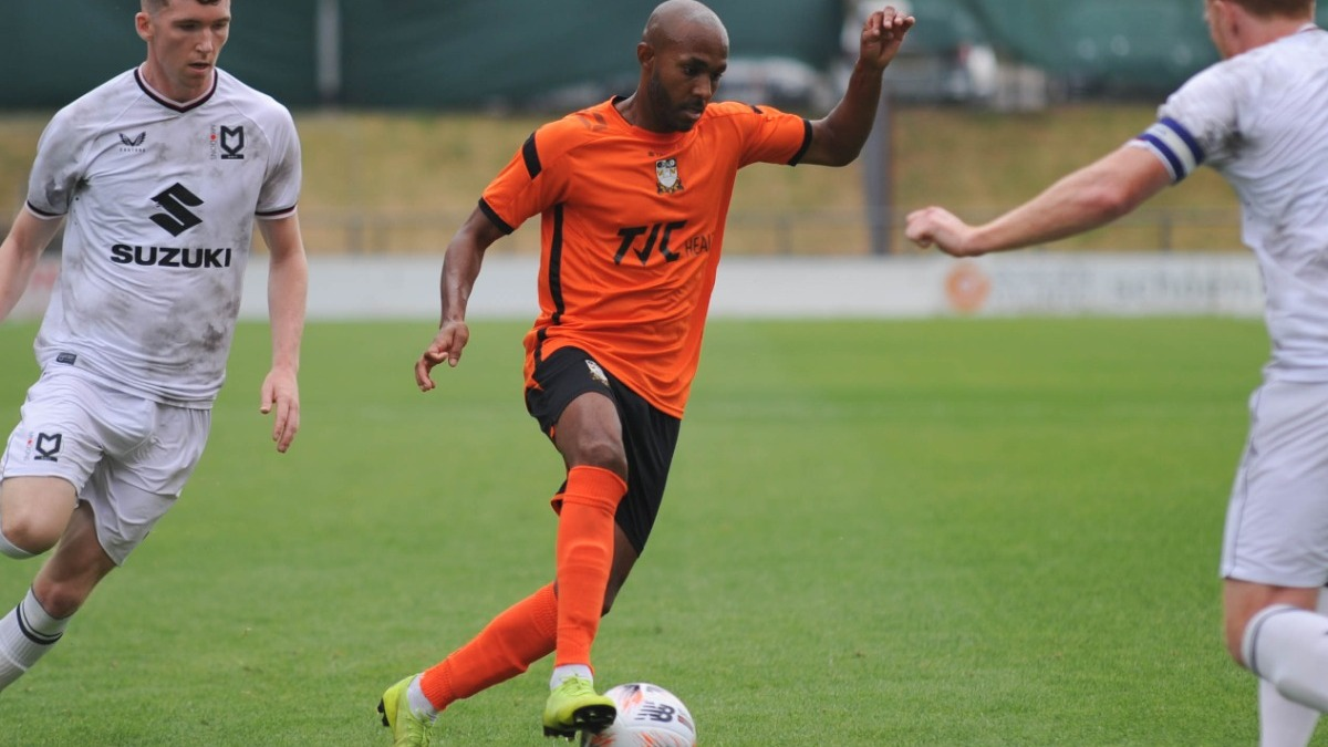 Barnet FC Duo Joins Beaconsfield