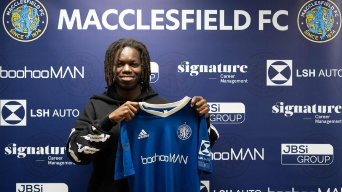 Macclesfield Sign Promising Winger