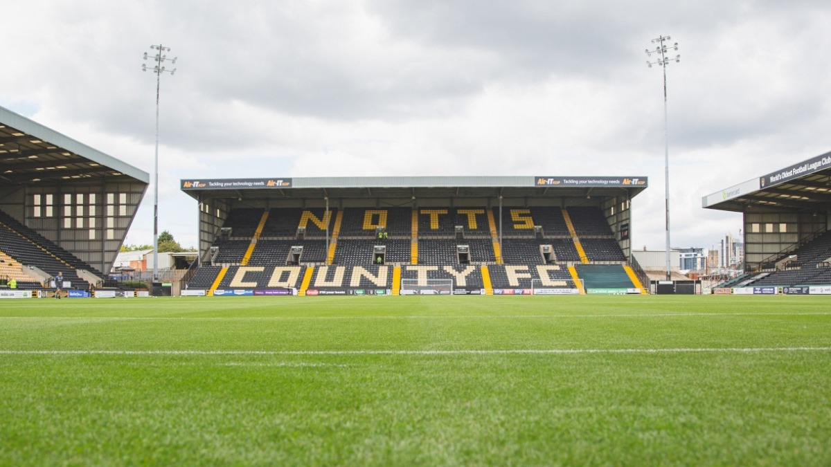 Notts County complete loan signing of defensive duo